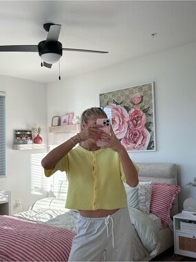Yellow short sleeve cardigan